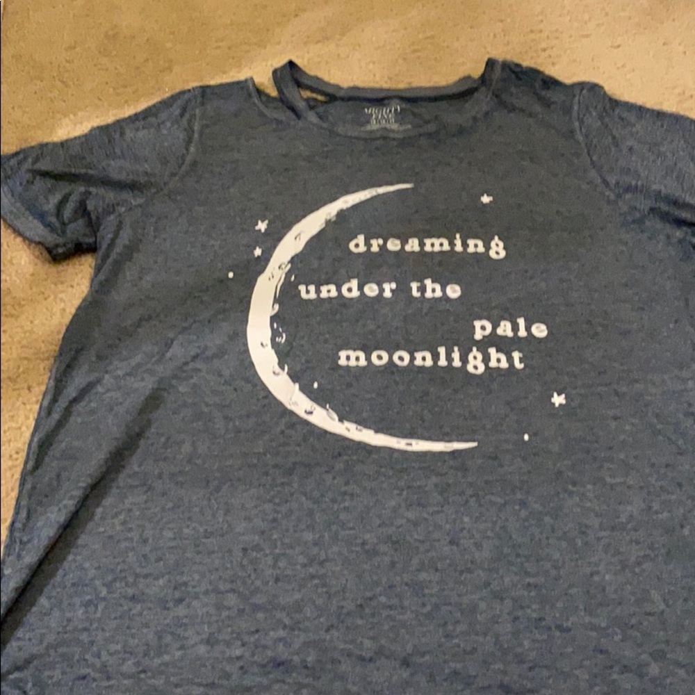 Night time shirt that is super cute